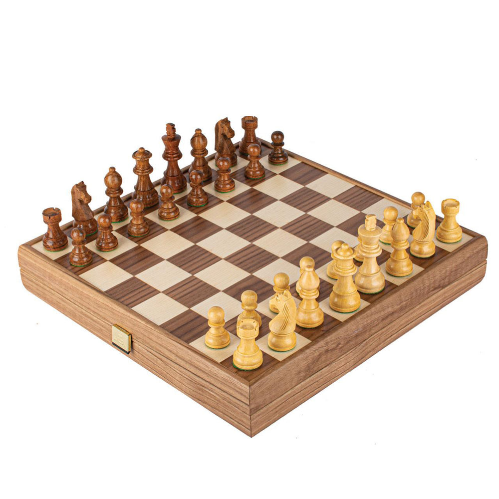 Staunton Wooden Chessmen & Walnut Chessboard (27 x 27cm) | Quality fun ...